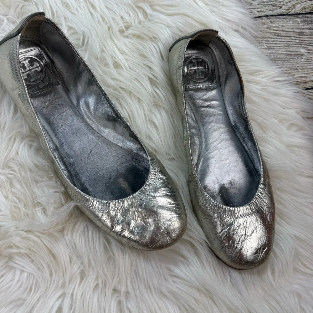 Tory Burch Eddie Metallic Crackled Leather Ballet Flats Silver | Size 8.5